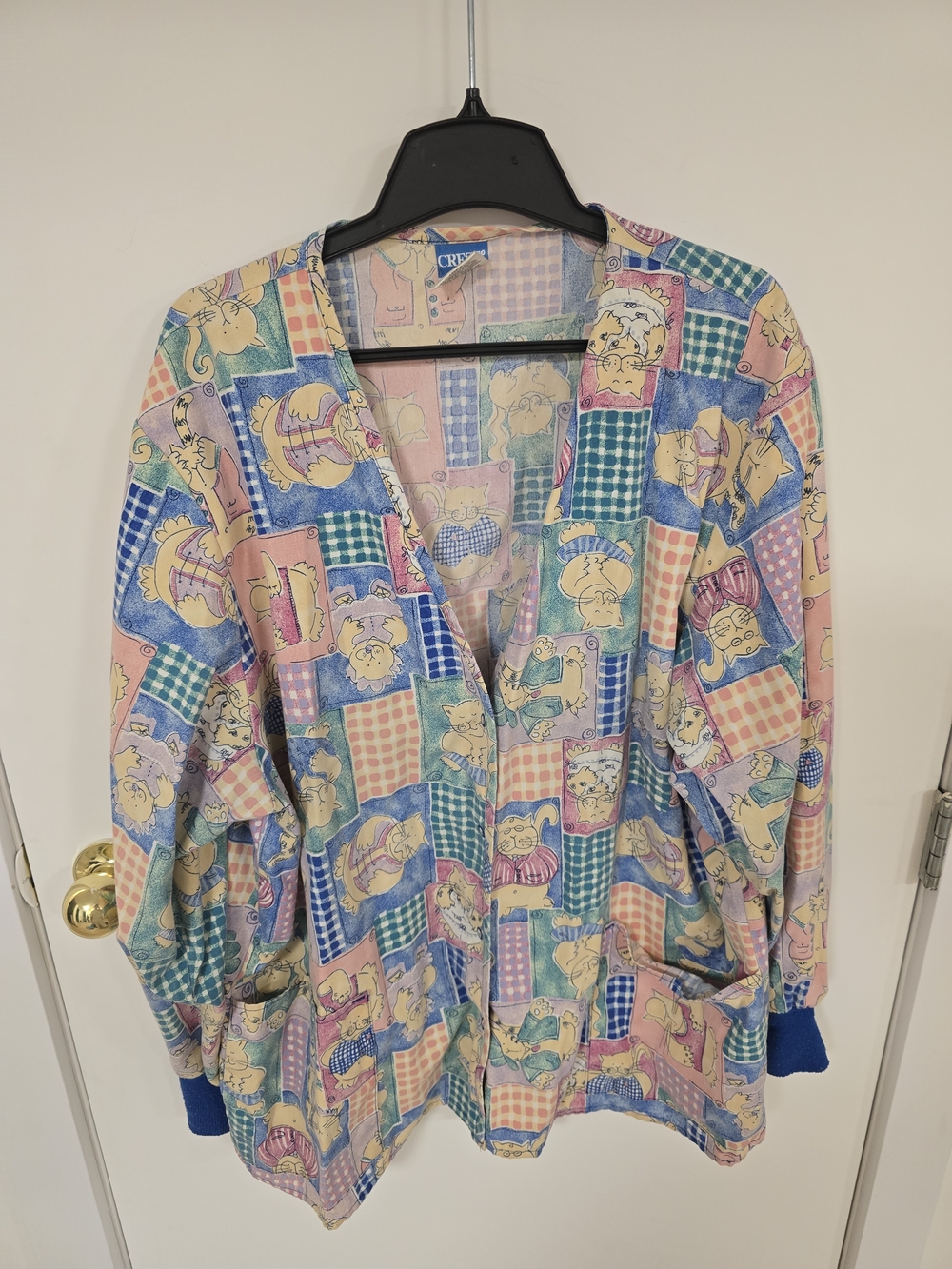 Crest Pastel Patchwork Cat-Print Scrub Jacket in Pink, Blue & Cream